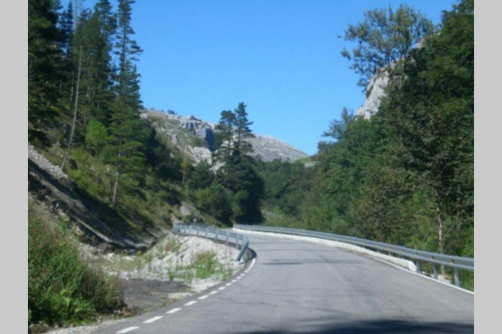 La Pasiega San Roque de Riomiera Luaran gambar